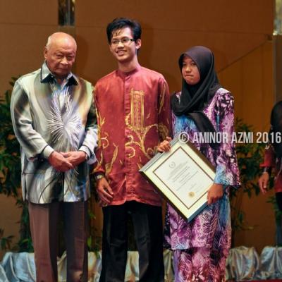 Akshah2011 27